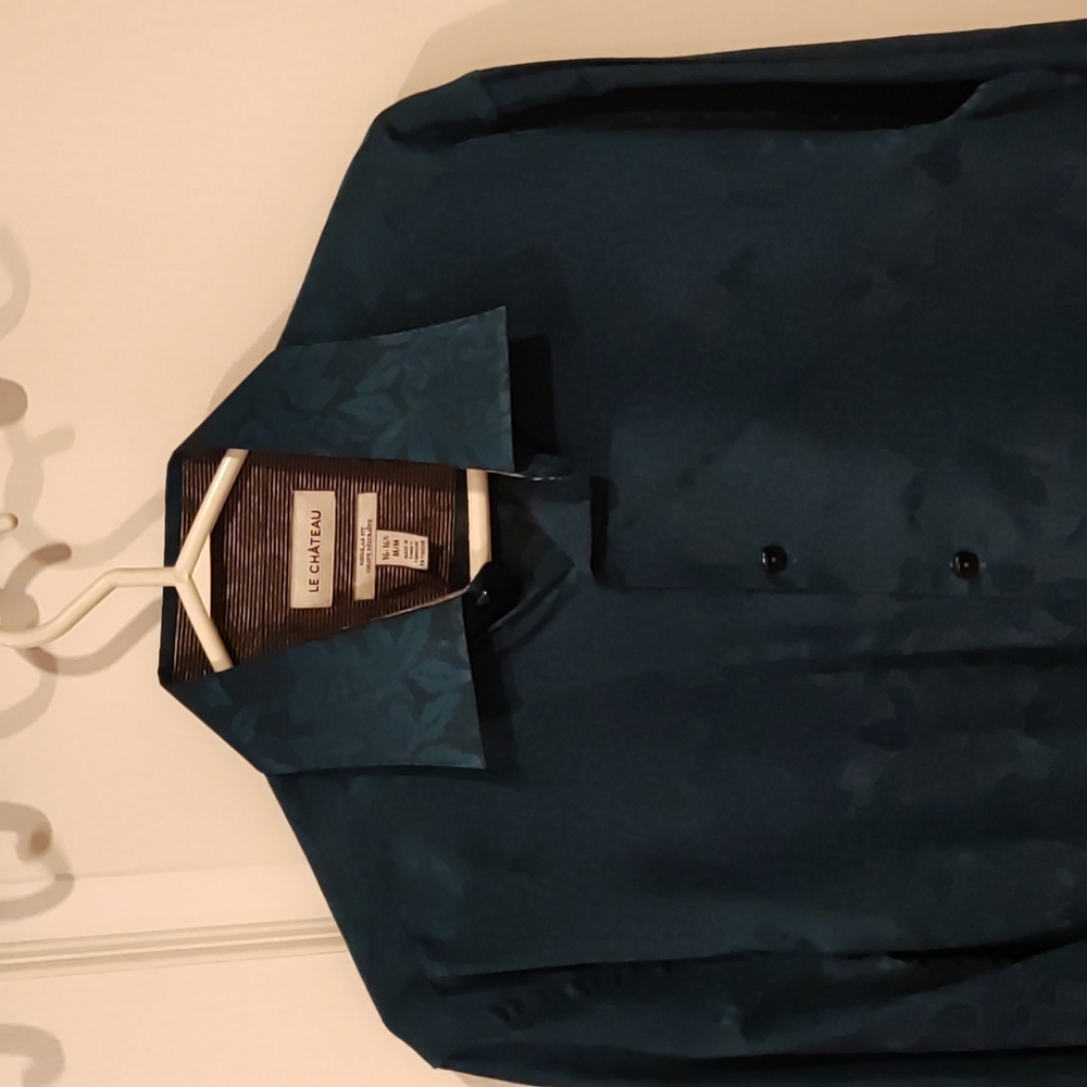 Le Chateau - Regular Fit Button Down Shirt (Only worn once)